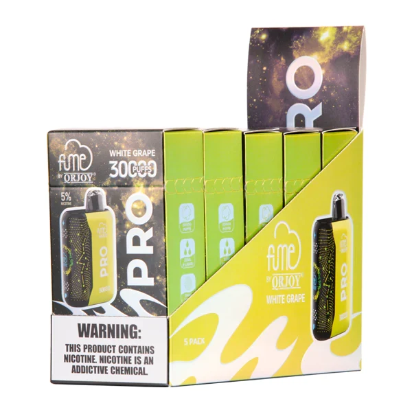 Bar chart comparing puff capacity and price per puff of leading disposable brands including foger battery